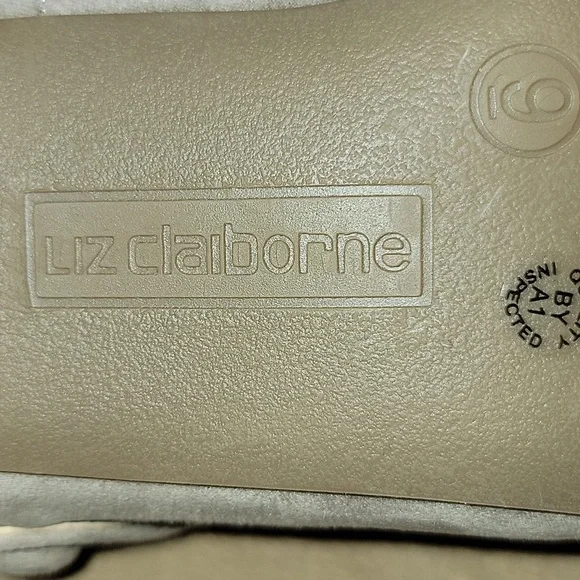 Liz Claiborne Peak Koala Taupe Memory Foam 3" Heels Size 9 NWT - Picture 7 of 12